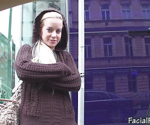Две девушки согласились на классическое порно кино анальный секс
