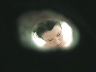 Когда брюнетка ретро порно фильмы бесплатно прошла мимо, он убедил ее заняться сексом прямо на улице, на капоте машины.