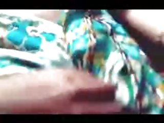 Чувак встретил девушку возле магазина ретро порно русское и предложил ей секс в туалете
